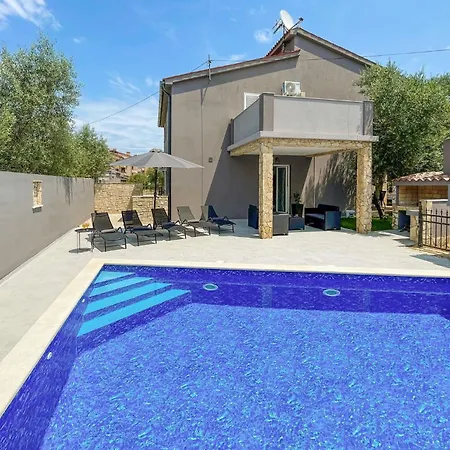 Holiday home 3 Bedroom Gorgeous In